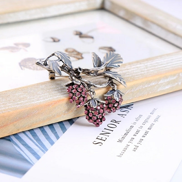 Pink Crystal Enamel Flower Vintage Silver Brooch - Picture 5 of 7